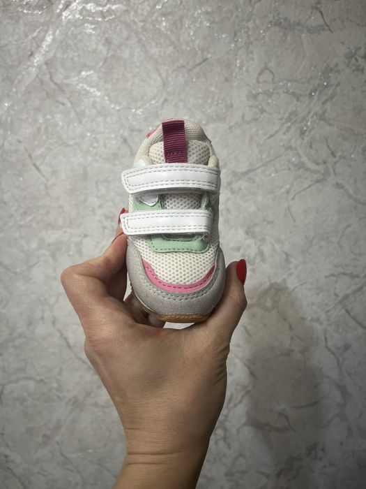 Кросівки для дівчинки нові primark 19 розмір