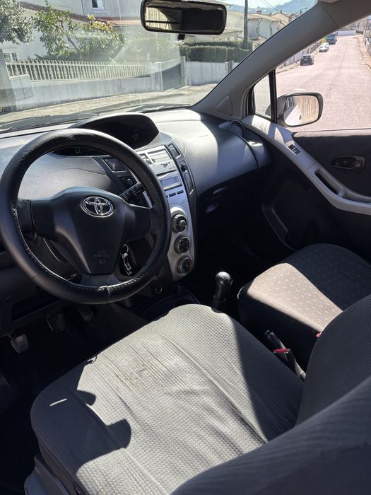 Toyota Yaris 1.4 comercial
