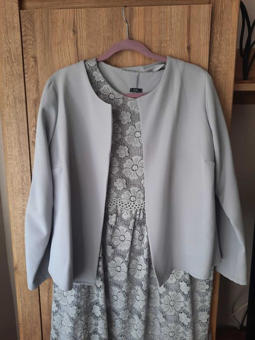 Koronkowa sukienka midi - szara 44 XXL MOE + żakiet