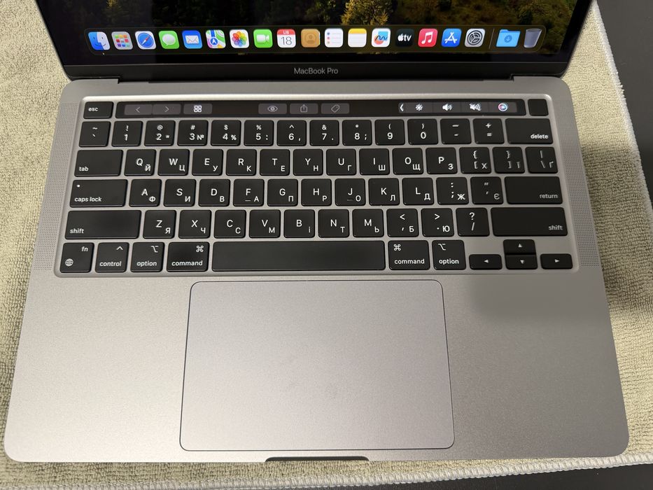 MacBook Pro 13” M1 / 8GB / 256GB — Stan idealny, bateria 100
