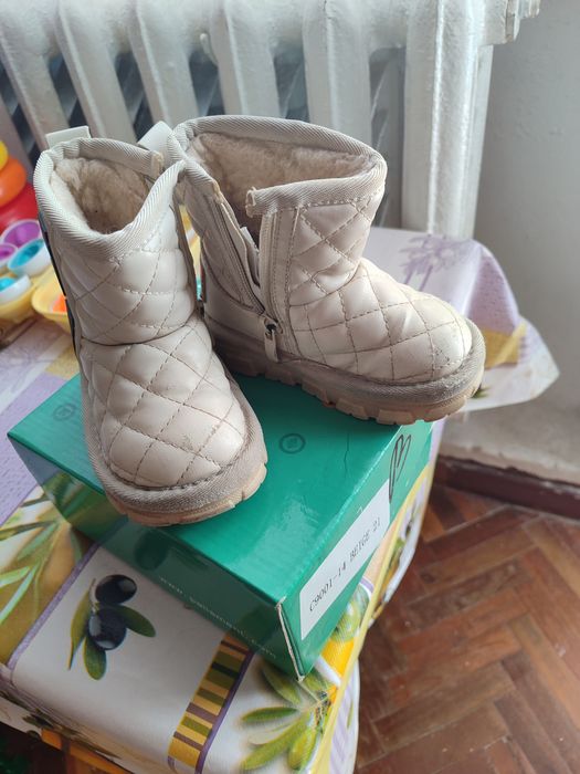 Продам дитячі зимові угги