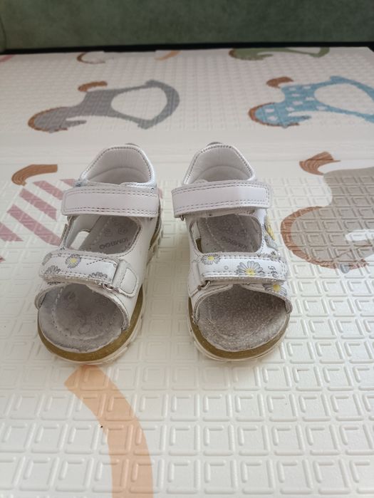 Босоніжки дитячі