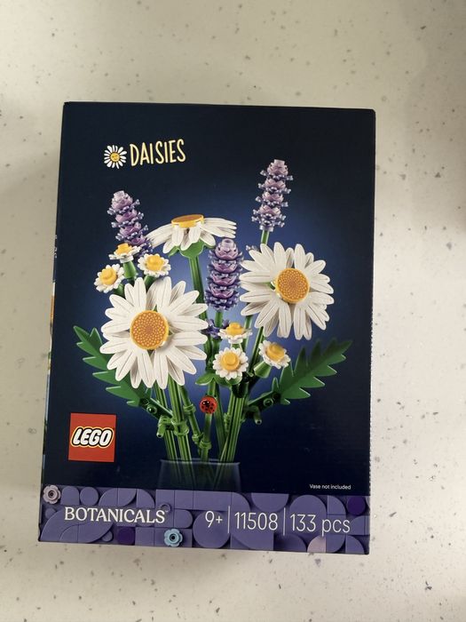 Lego DAISIES 11508/133 pcs