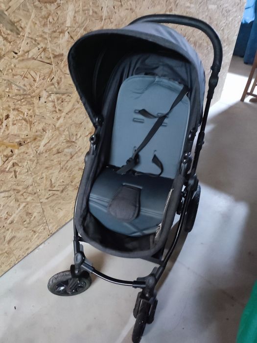 Carrinho e baby cock