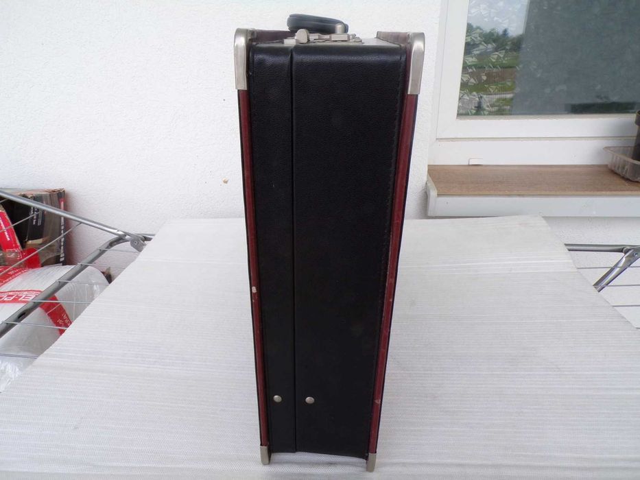 Aktówka ze skóry ekologicznej