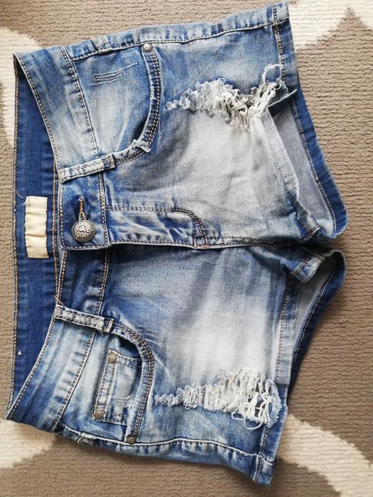 Krótkie spodenki-stan bdb+-r.36