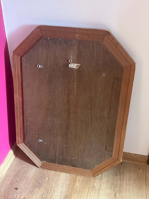 Lustro 80cm na 60cm.