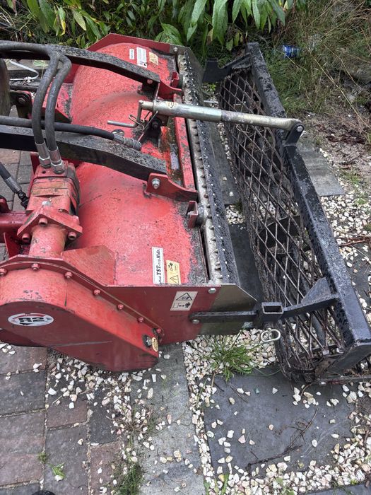 Glebogryzarka separacyjna hydrauliczna tst 113 R2 Avant Multione