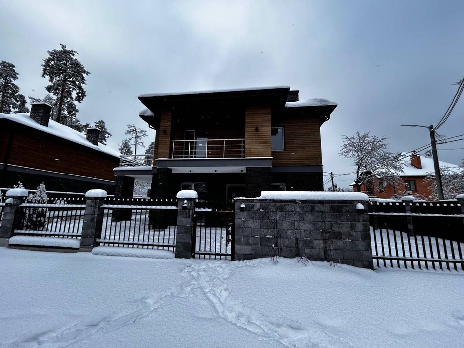 Сучасний будинок у стилі Luxury