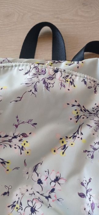 Plecak Bershka pastelowy