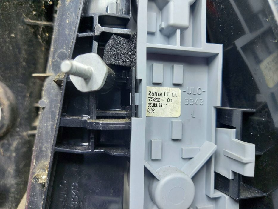 Lampa Lewa Tył Tylna Wkład Opel Zafira B