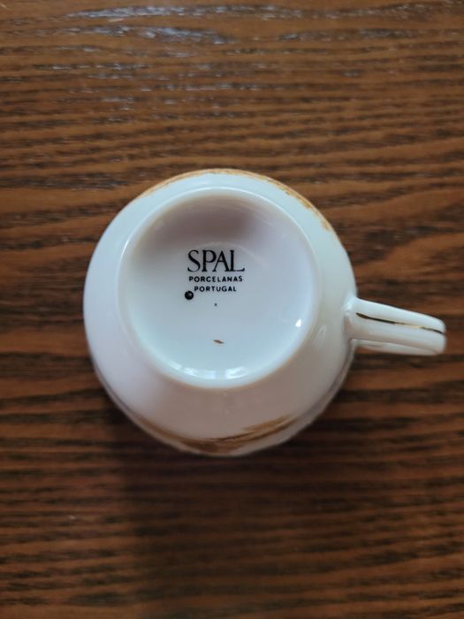 Conjunto de xícara e pires da Spal