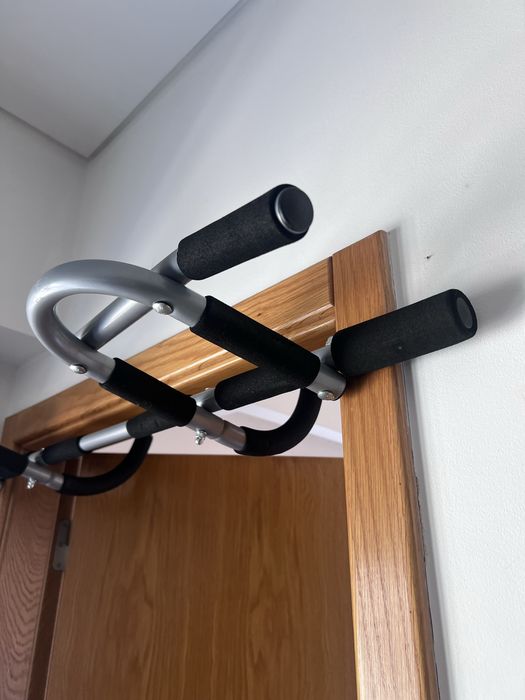 Barra fixa para porta