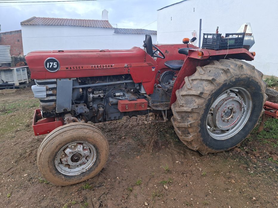 Trator Massey Ferguson