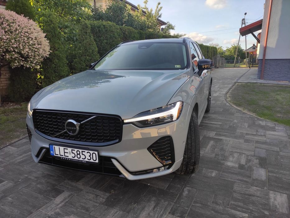 Volvo XC 60 B5 Plus, Mild Hybryd 250kM + 12 kM,  4x4