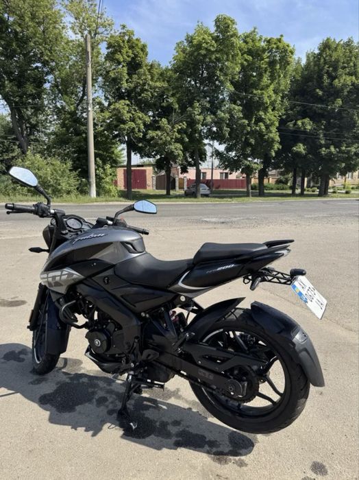 Bajaj pulsar ns200!!!