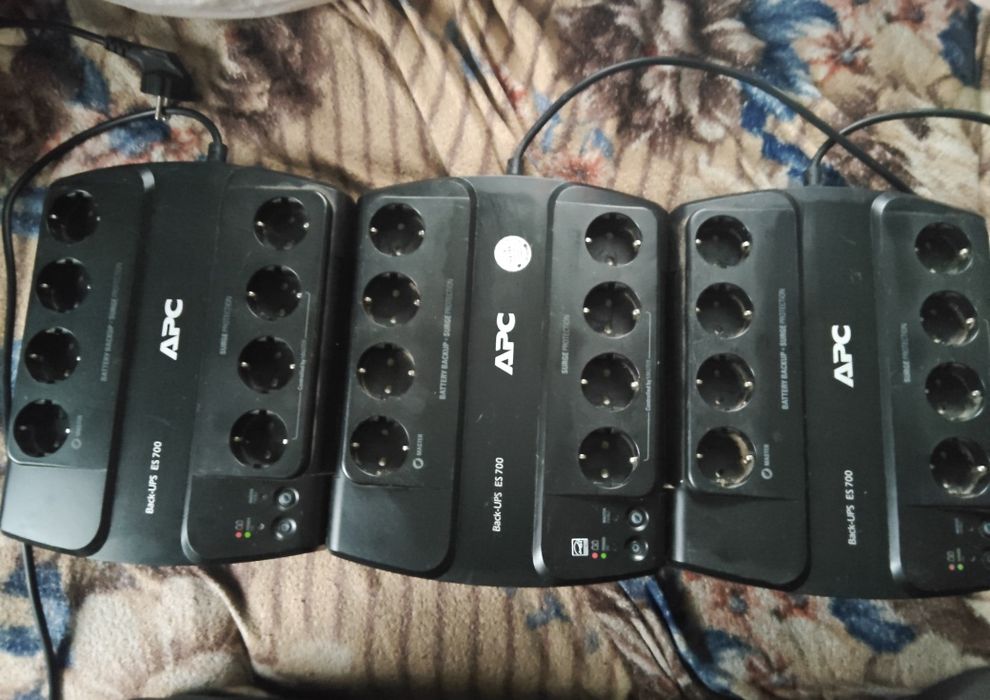 APC Back-UPS ES 700 без і з акб
