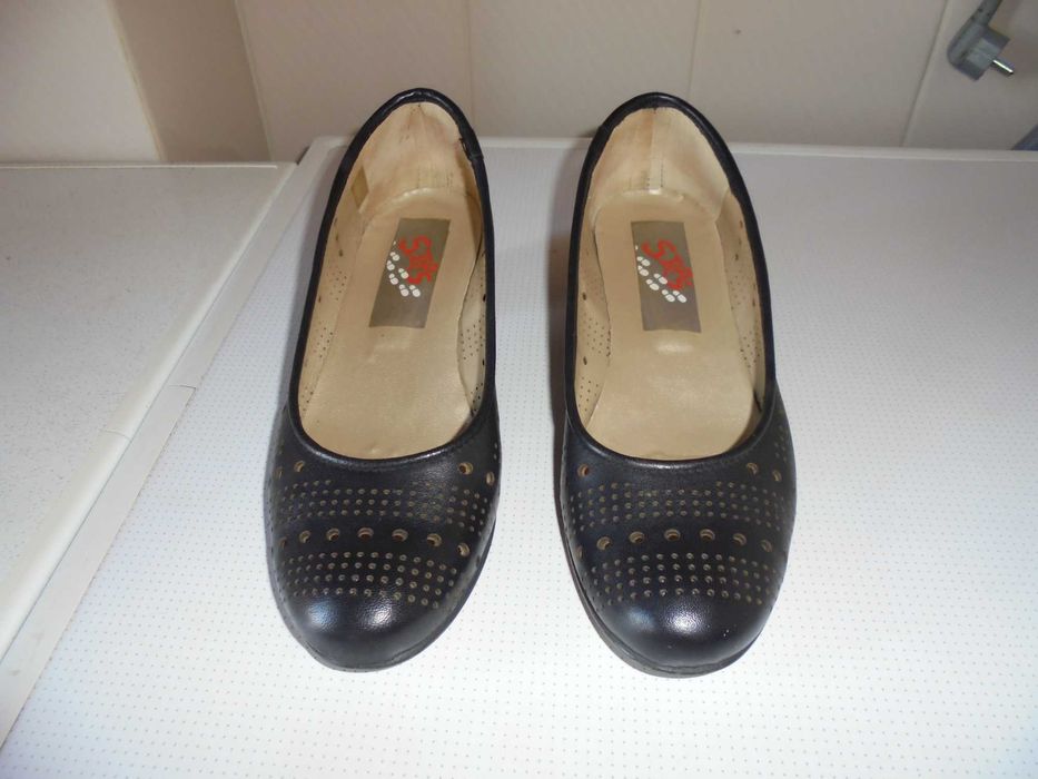 sapatos de senhora da marca STEPS