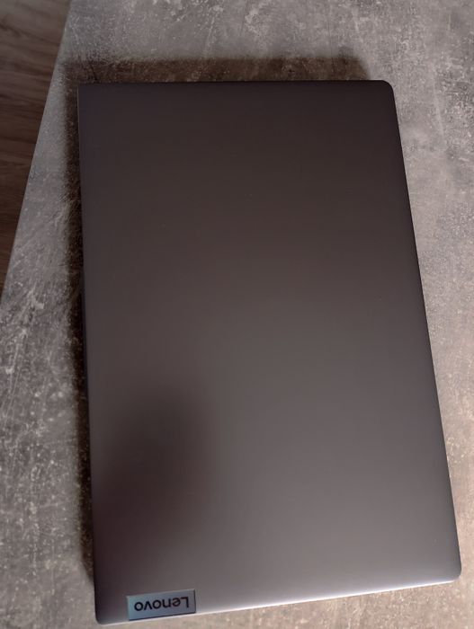 Lenovo Ideapad slim 3