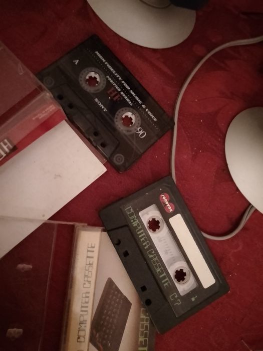 Zum!Zum-2Colunas do vizinho Sony Vintage15E-2Cassetes antigas2EDesde2E