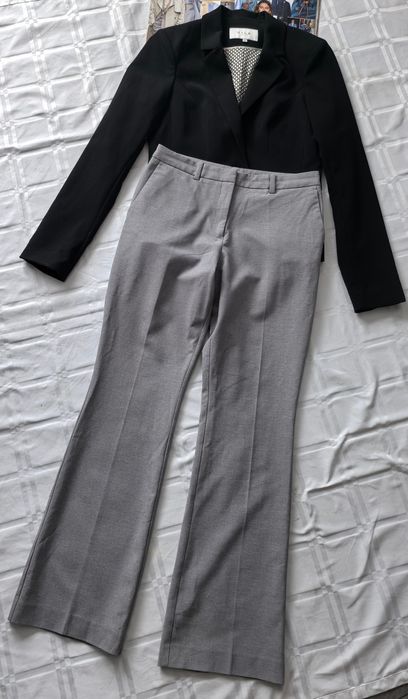 Viralowe spodnie damskie klasyczne dzwony rozmiar 36 /38