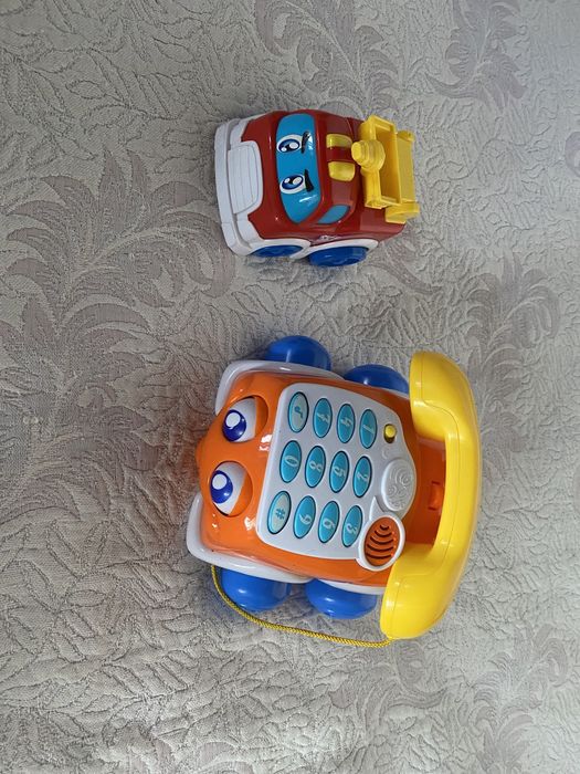 Lote brinquedos Chicco Telefone Carro Bombeiros