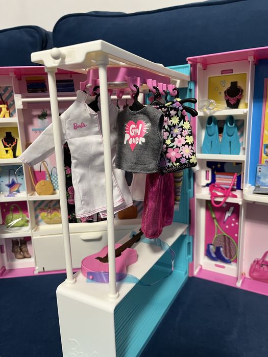 Szafa marzeń Lalka Barbie + Barbie extra + piesek