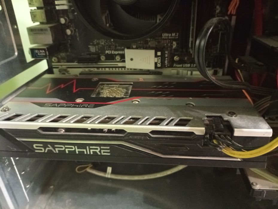 Продам комп'ютер,системний блок,стіл.