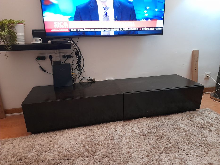 Móvel tv vendo conforme as fotos