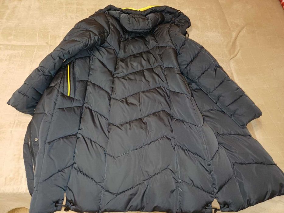 Продам куртки і пальто .