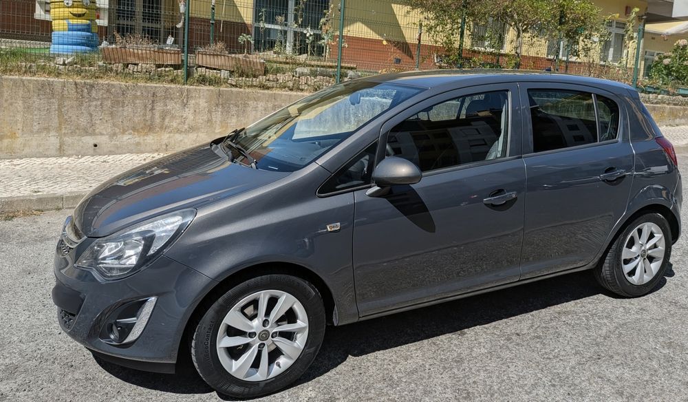 Opel Corsa 11/2014 com 60mil km
