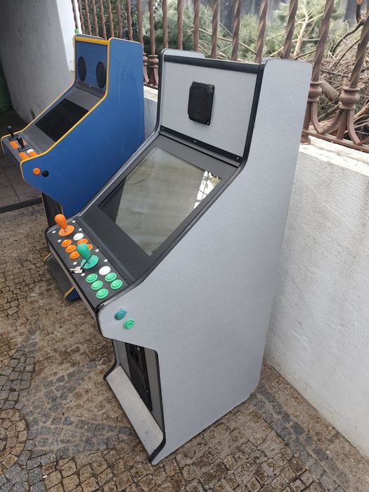 Máquinas jogos arcade