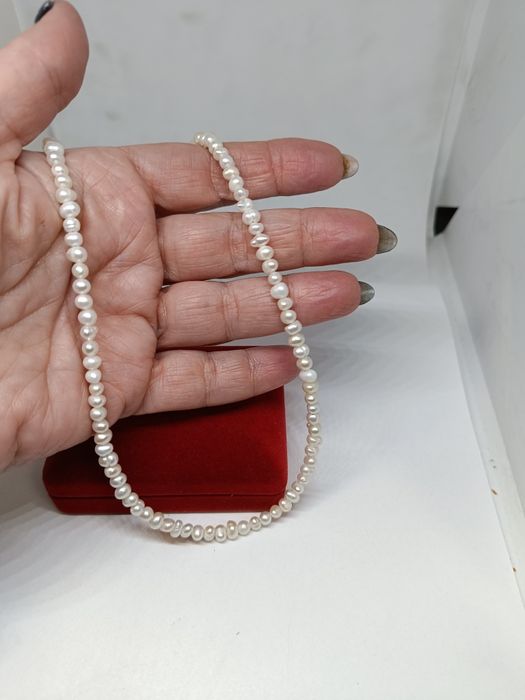 Naszyjnik z drobnymi perełkami, naturalne hodowlane dł.50-54cm