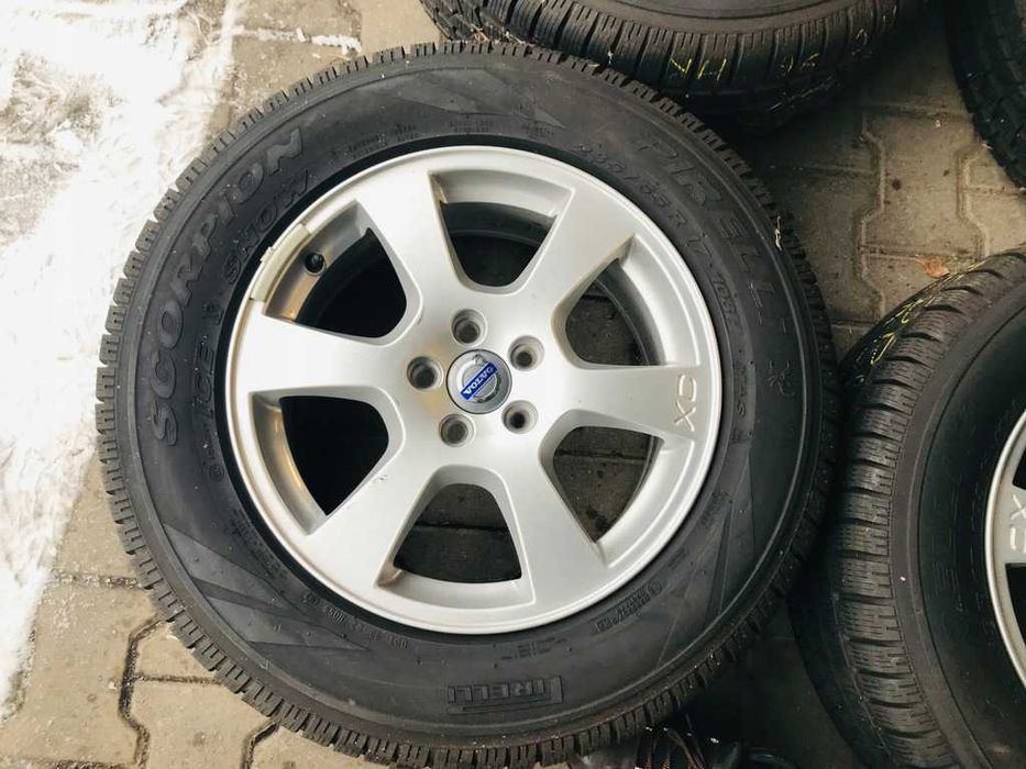 koła volvo xc 235/65r17 pirelli zima