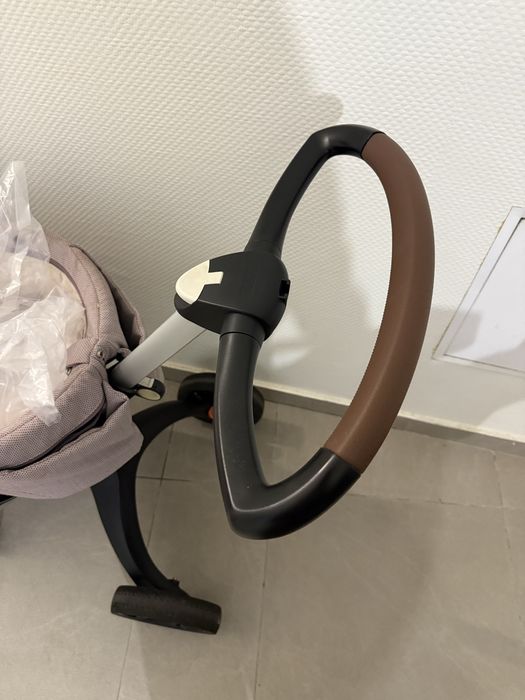Коляска Stokke V6