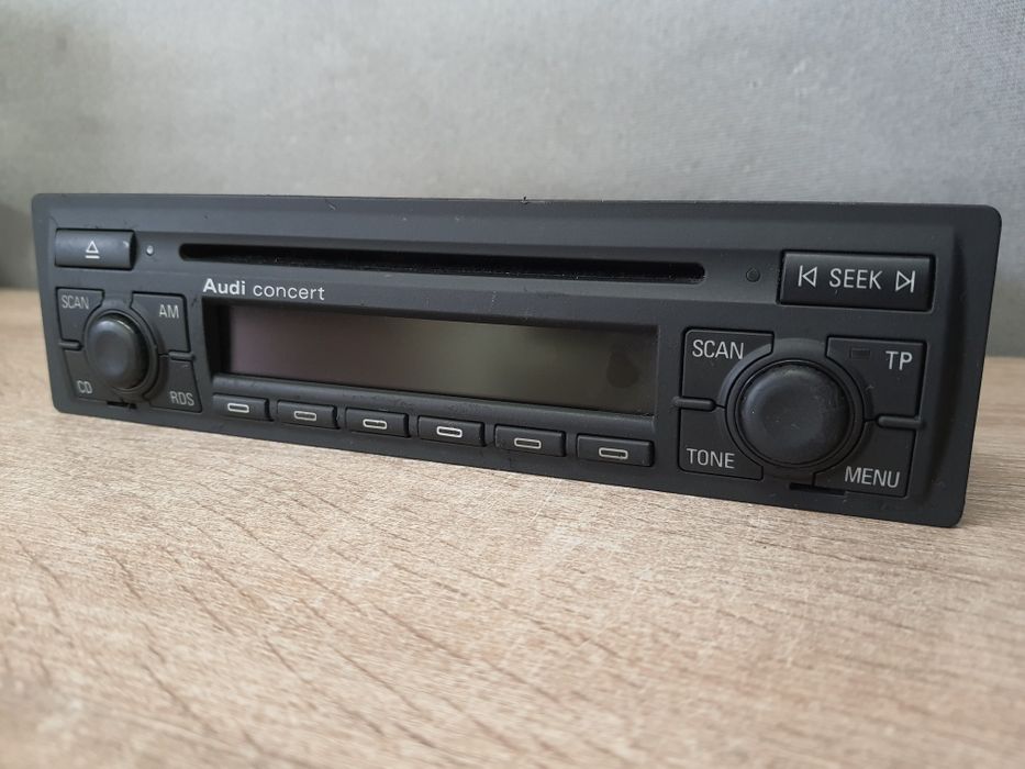 Radio samochodowe Audi Concert II płyty CD, A6 C5, TT, A2, A3 8L + kod 22cm Zadbane 4B0 Chowane gałki