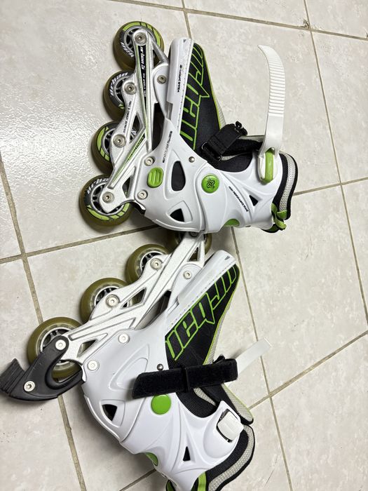 Patins en linha em bom estado