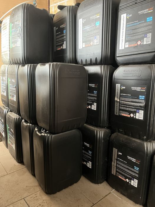 Коністра пластикова 20л.