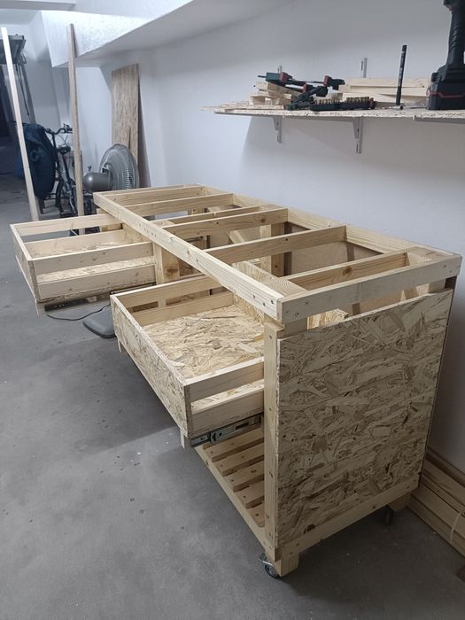 Bancada de trabalho com rodas