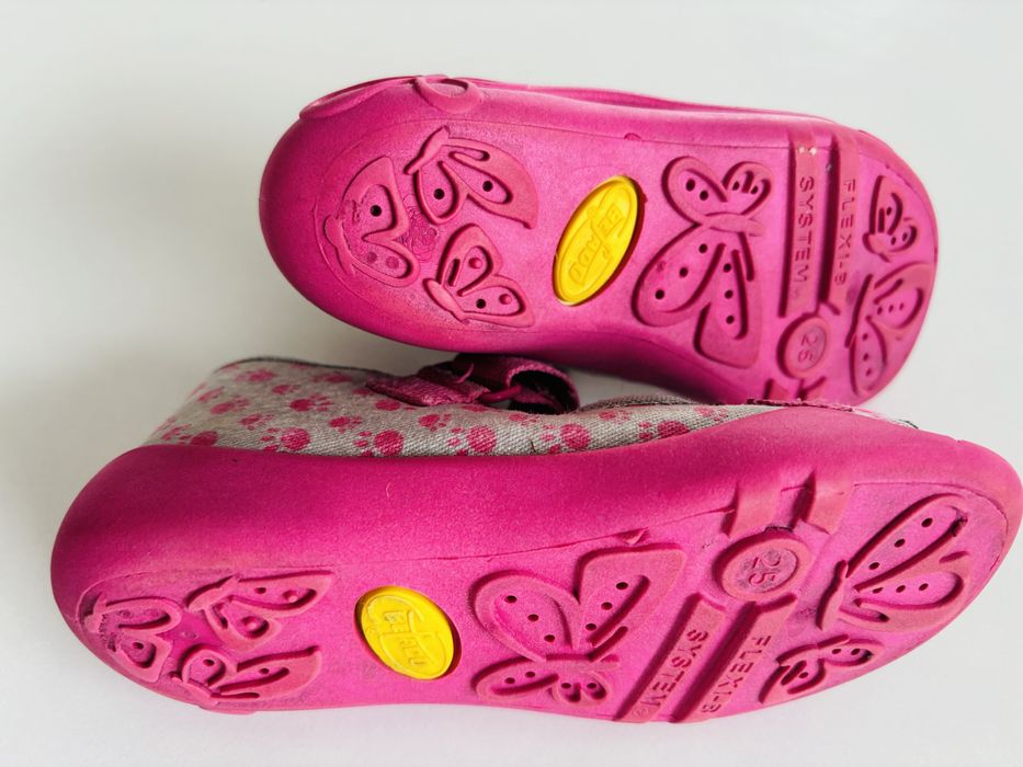 Kapcie Befado roz.25, sandały