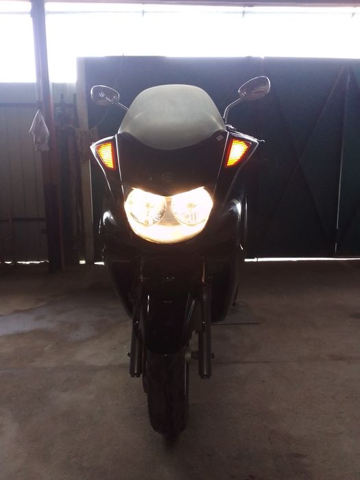 Макси скутер продам