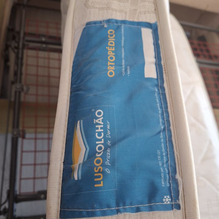 Vendo sofá cama em otimo estado