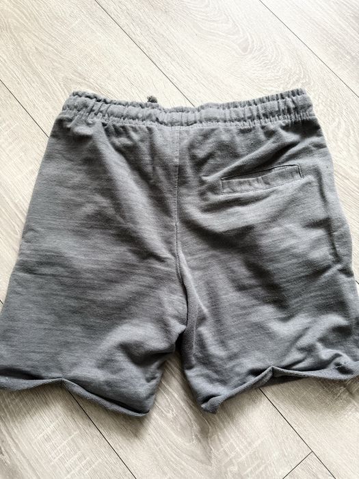 Сірі шорти Sinsay