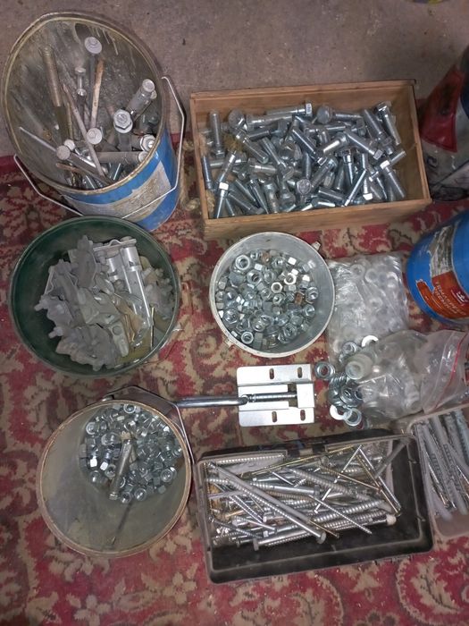 Sprzedam śruby/kotwy/dyble