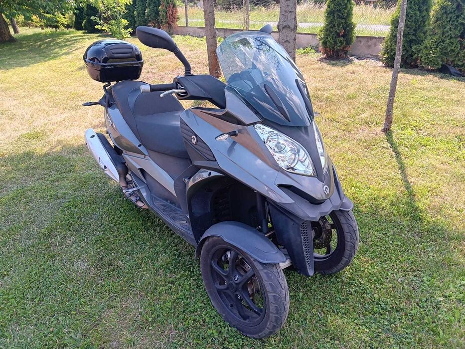 Skuter Quadro 350