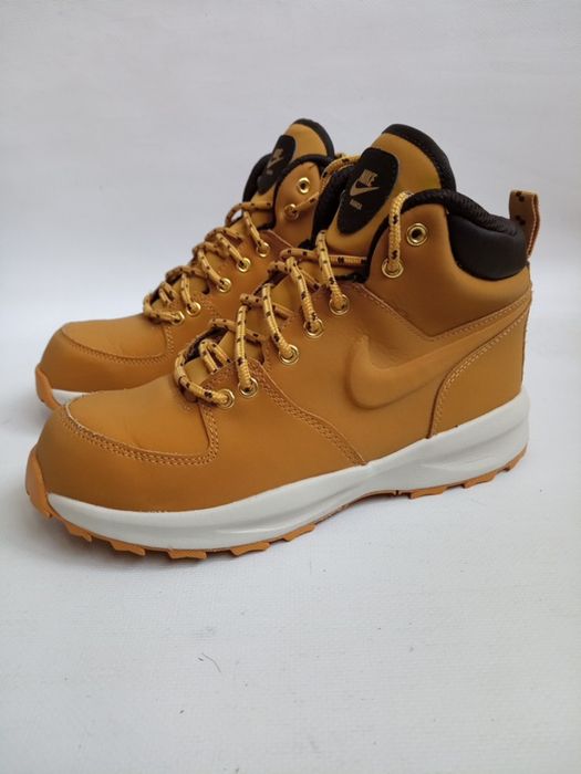 Шкіряні черевики Nike