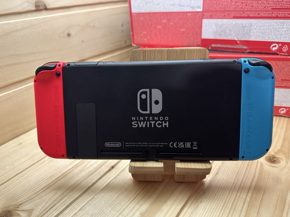 Nintendo SWITCH V2 32 gb + 128 gb sd cart