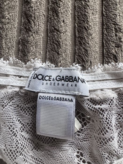 Damskie biale koronkowe majtki stringi Dolce&Gabbana, rozmiar 40 L