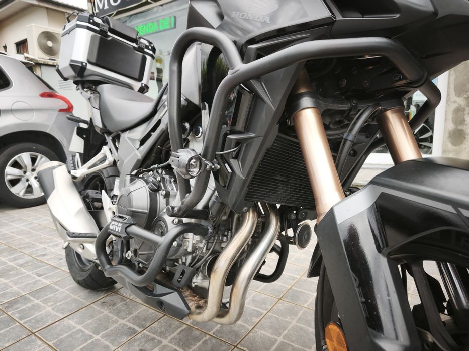 Honda CB 500X como nova