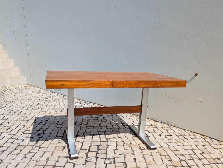 Mesa de Centro Vintage – Estilo Nordico Moderno dos Anos 50